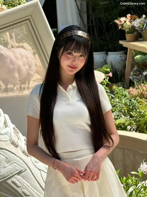 Jang Won-young  장원영 WONYOUNG photo 5 of 5846