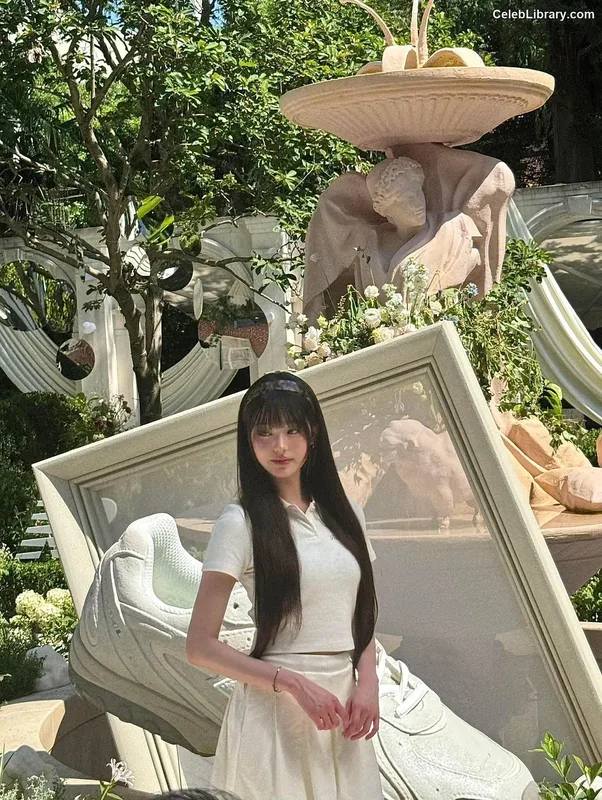 Jang Won-young  장원영 WONYOUNG photo 11 of 5846