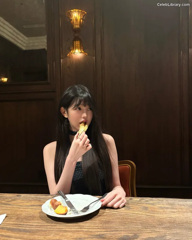 Jang Won-young  장원영 WONYOUNG photo 4 of 5846
