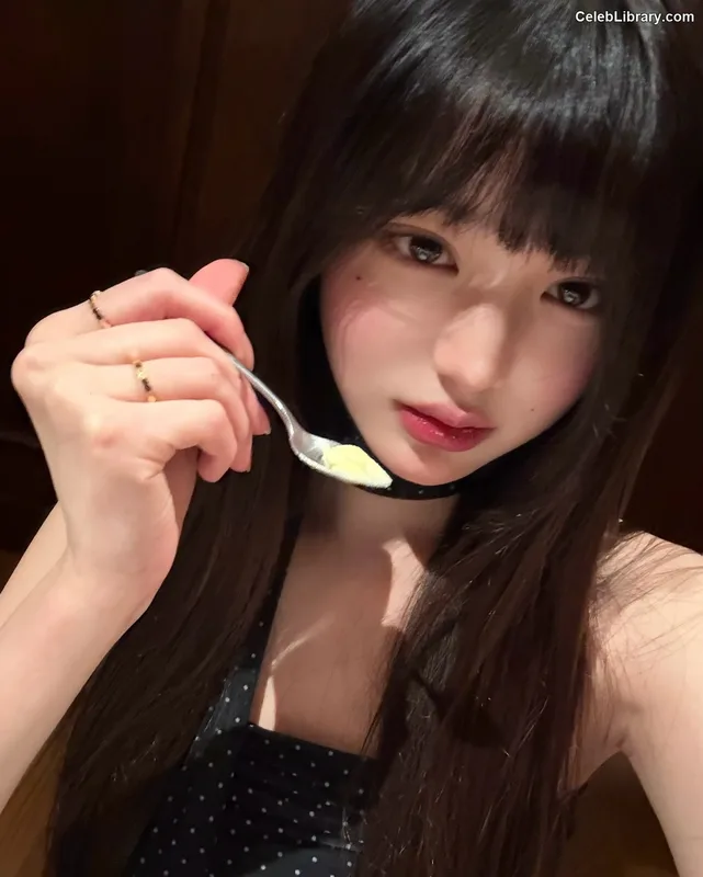 Jang Won-young  장원영 WONYOUNG photo 7 of 5846