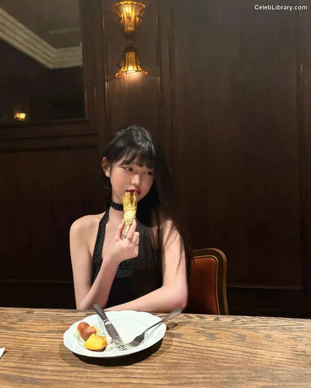 Jang Won-young  장원영 WONYOUNG photo 8 of 5846