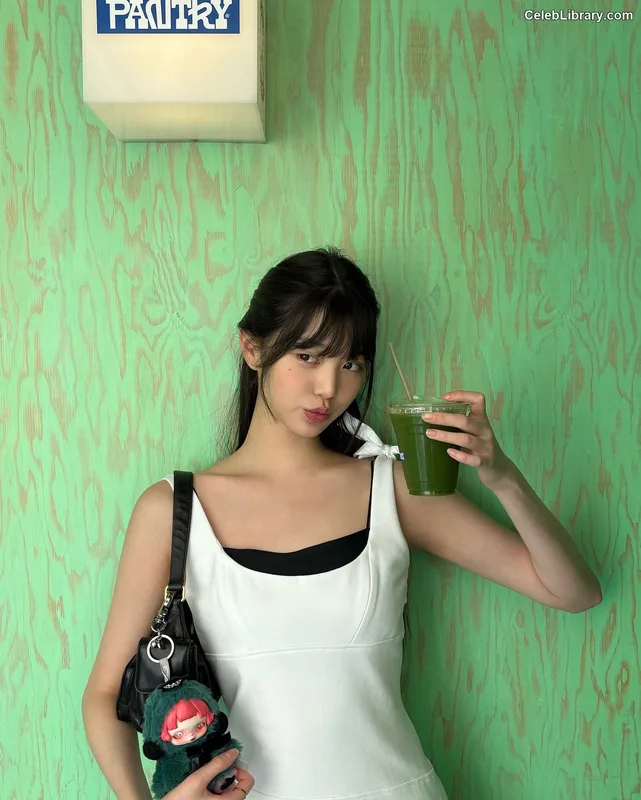 Jang Won-young  장원영 WONYOUNG photo 13 of 5846