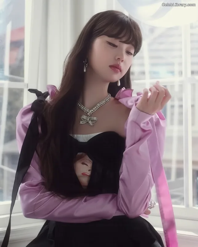 Jang Won-young 장원영 WONYOUNG photo 8 of 5846