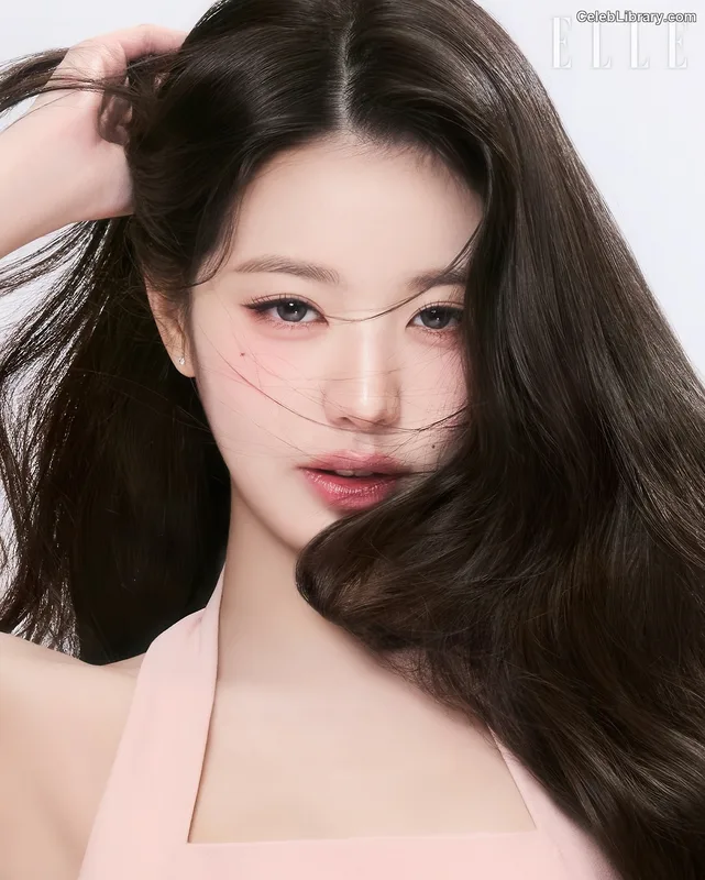 Jang Won-young 장원영 WONYOUNG photo 12 of 5846