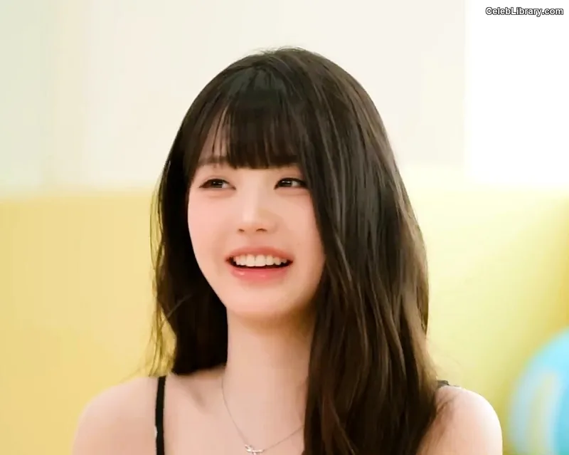 Jang Won-young 장원영 WONYOUNG photo 1 of 5846