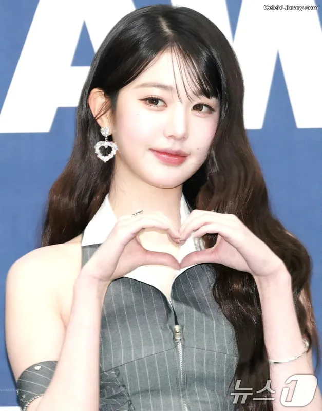 Jang Won-young 장원영 WONYOUNG photo 20 of 5846