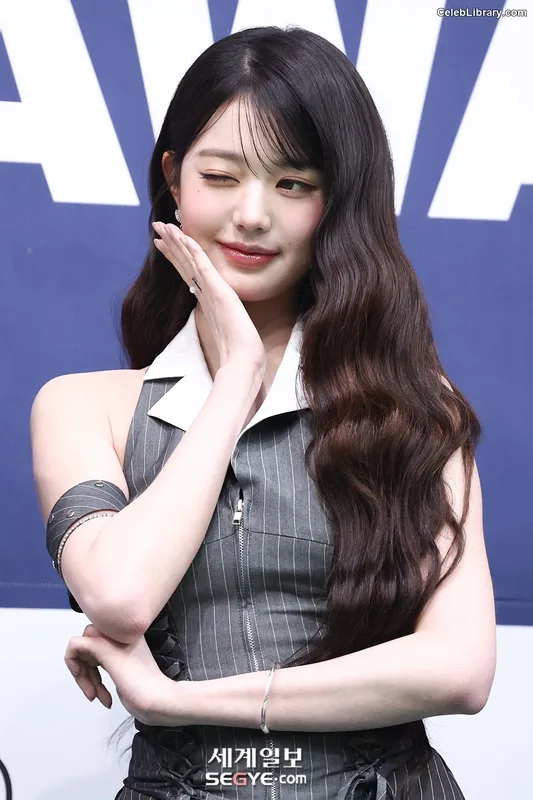 Jang Won-young 장원영 WONYOUNG photo 4 of 5846