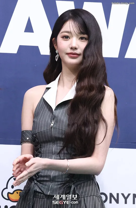 Jang Won-young 장원영 WONYOUNG photo 5 of 5846