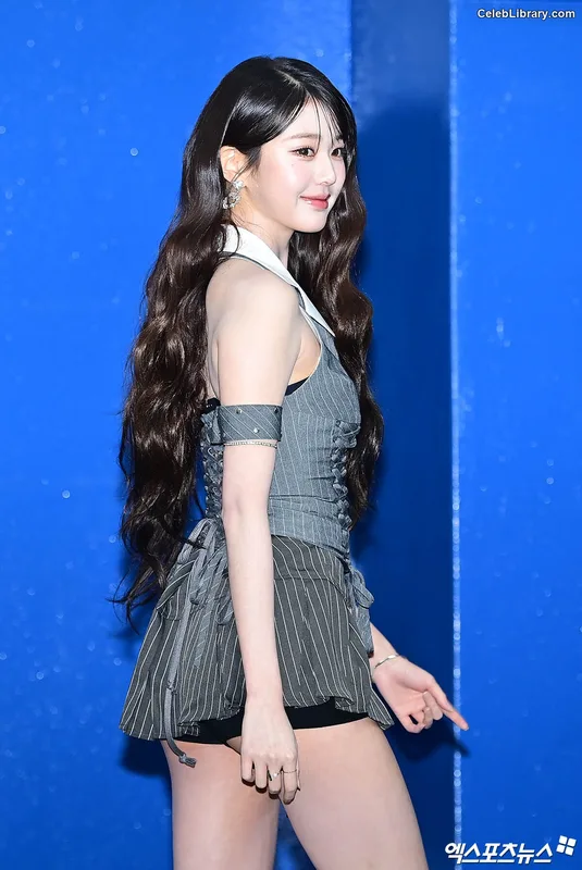 Jang Won-young 장원영 WONYOUNG photo 10 of 5846