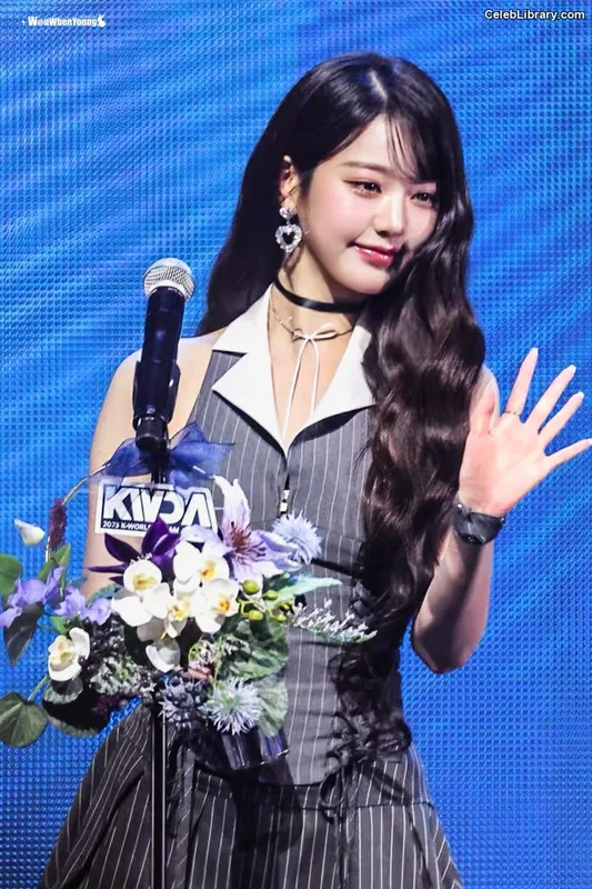 Jang Won-young  장원영 WONYOUNG photo 3 of 5846
