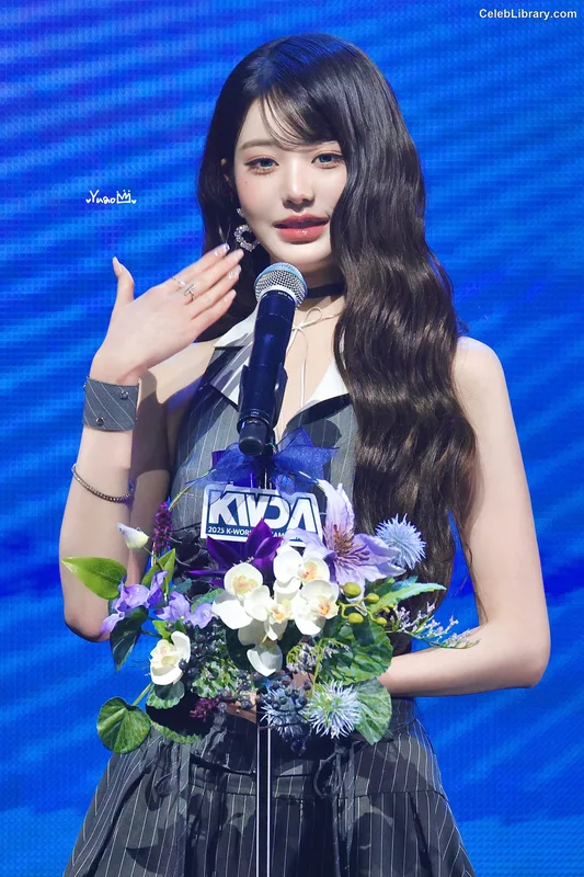 Jang Won-young  장원영 WONYOUNG photo 8 of 5846