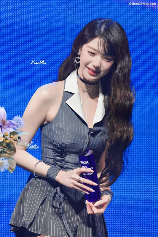Jang Won-young  장원영 WONYOUNG photo 10 of 5846