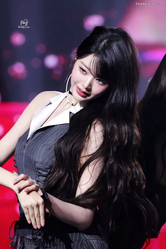 Jang Won-young  장원영 WONYOUNG photo 20 of 5846
