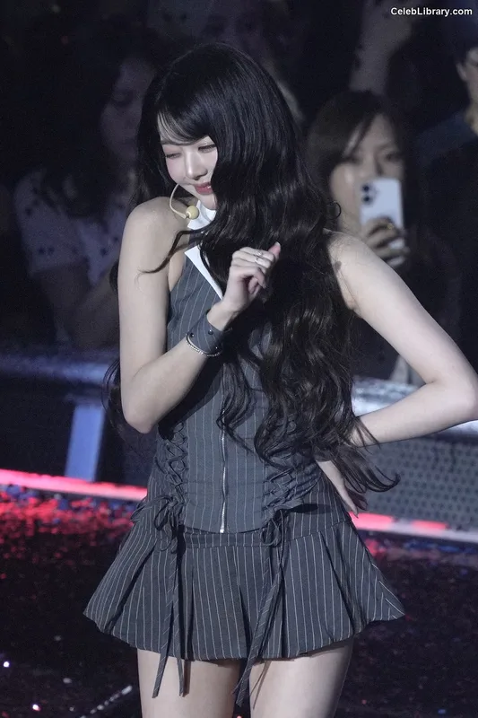 Jang Won-young  장원영 WONYOUNG photo 10 of 5846