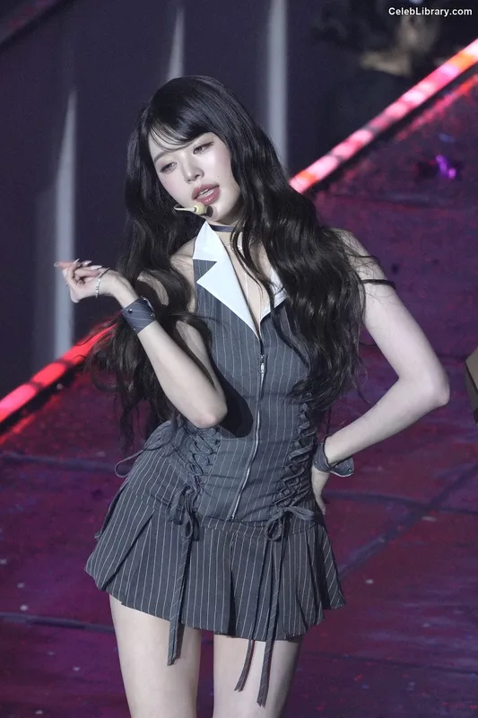 Jang Won-young  장원영 WONYOUNG photo 13 of 5846