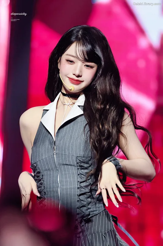 Jang Won-young  장원영 WONYOUNG photo 14 of 5846