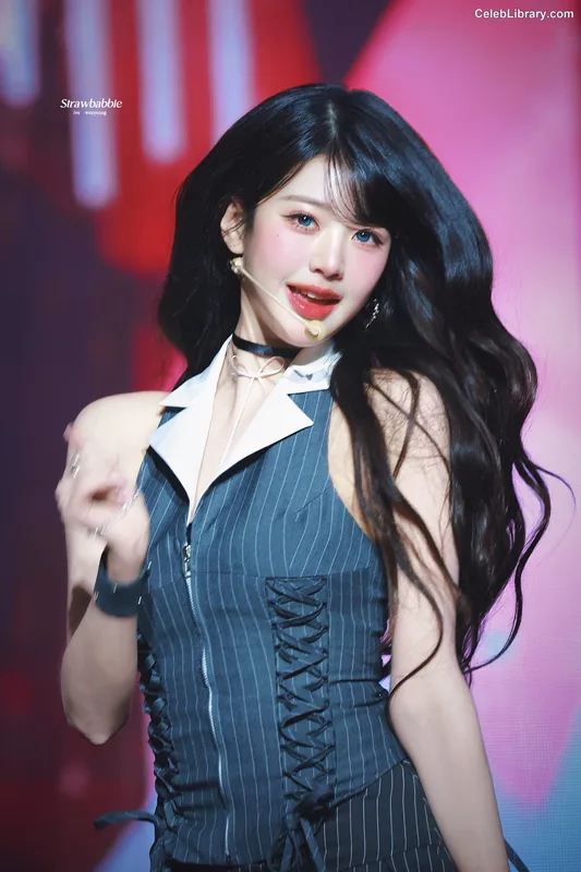 Jang Won-young  장원영 WONYOUNG photo 3 of 5846