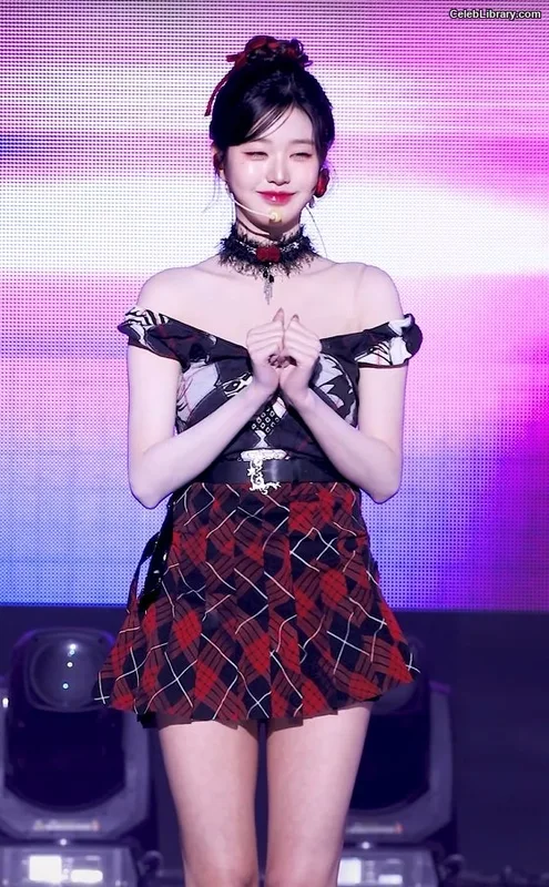 Jang Won-young  장원영 WONYOUNG photo 9 of 5846