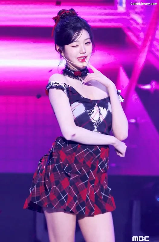 Jang Won-young  장원영 WONYOUNG photo 13 of 5846