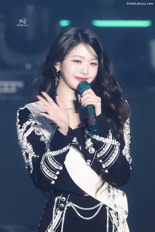 Jang Won-young  장원영 WONYOUNG photo 16 of 5846
