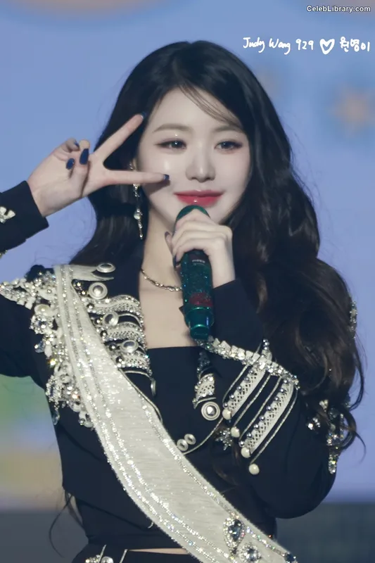 Jang Won-young  장원영 WONYOUNG photo 20 of 5846