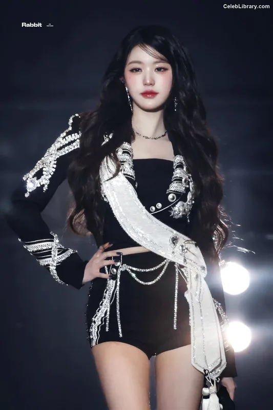Jang Won-young  장원영 WONYOUNG photo 6 of 5846