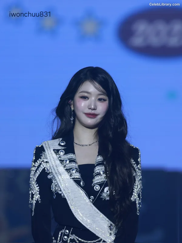 Jang Won-young  장원영 WONYOUNG photo 10 of 5846