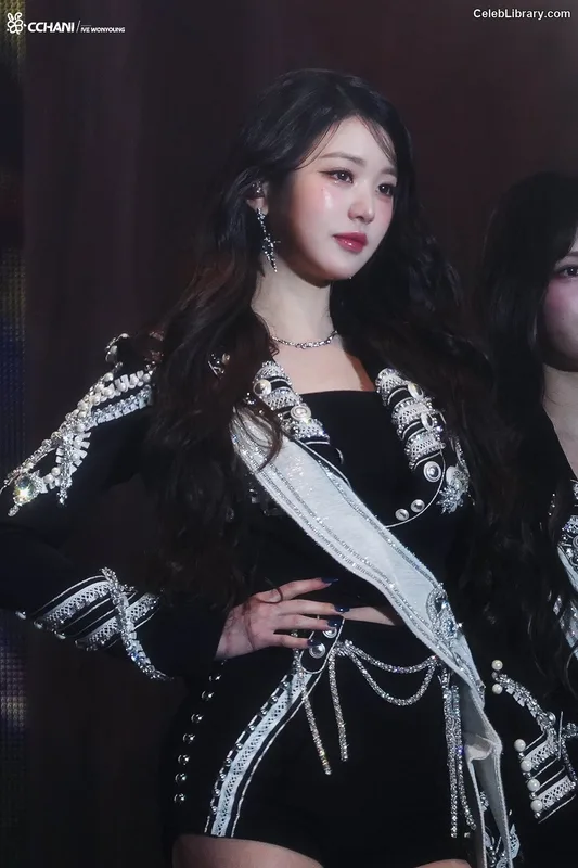 Jang Won-young  장원영 WONYOUNG photo 11 of 5846