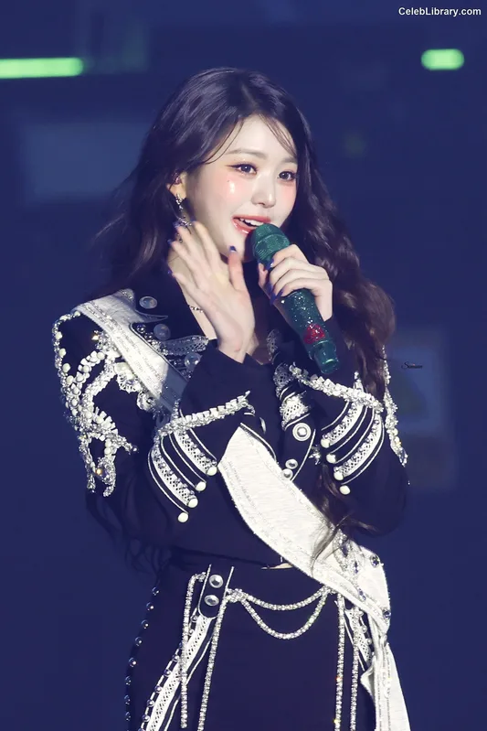 Jang Won-young  장원영 WONYOUNG photo 14 of 5846