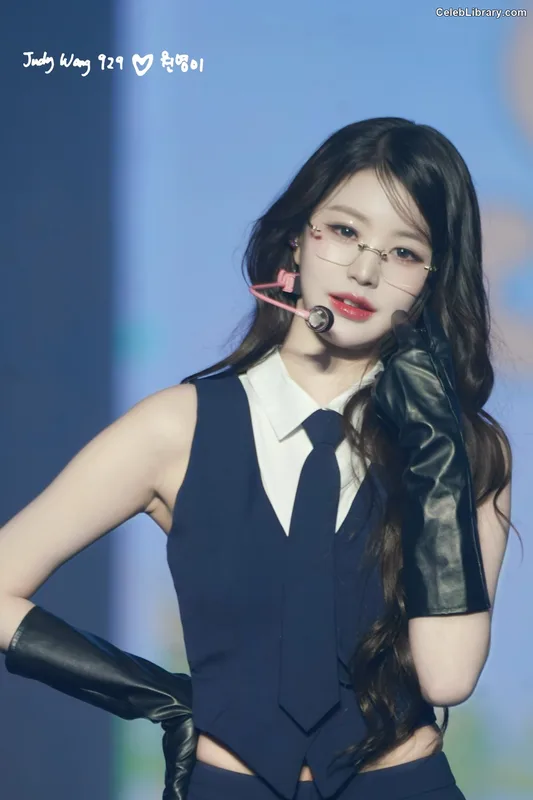 Jang Won-young  장원영 WONYOUNG photo 21 of 5846