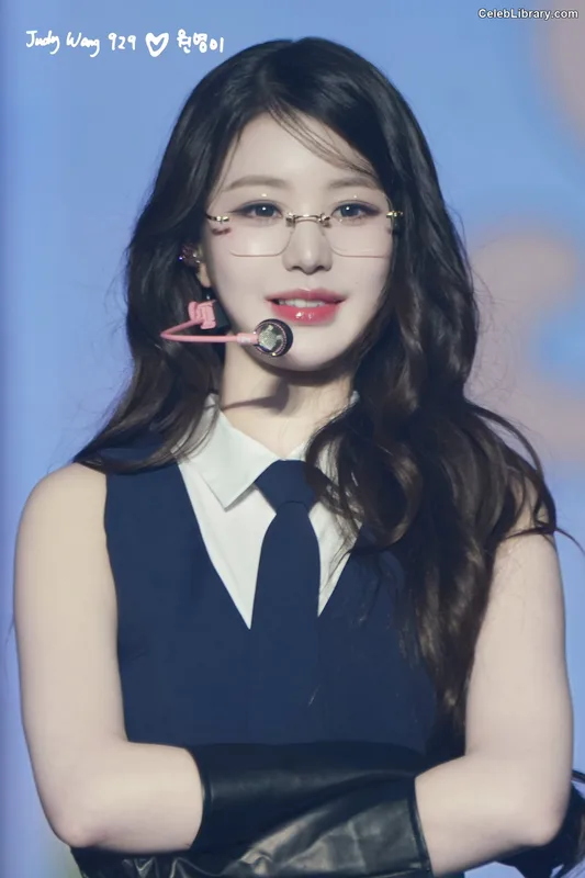 Jang Won-young  장원영 WONYOUNG photo 22 of 5846