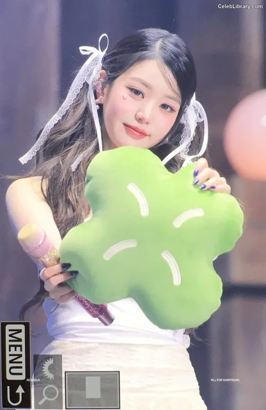 Jang Won-young  장원영 WONYOUNG photo 23 of 5846