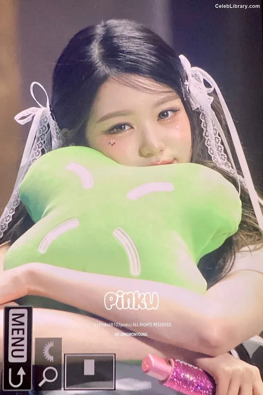 Jang Won-young 장원영 WONYOUNG photo 2 of 5846