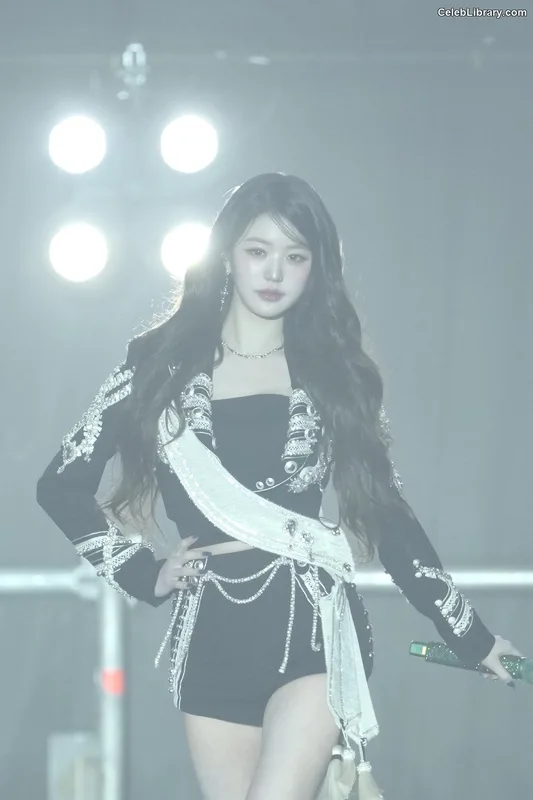 Jang Won-young 장원영 WONYOUNG photo 5 of 5846