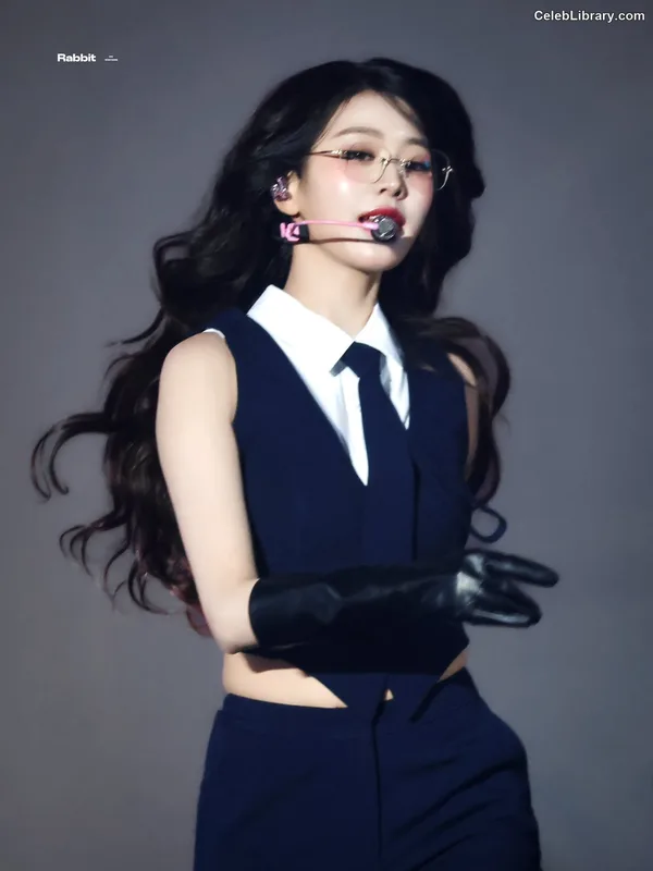 Jang Won-young 장원영 WONYOUNG photo 15 of 5846