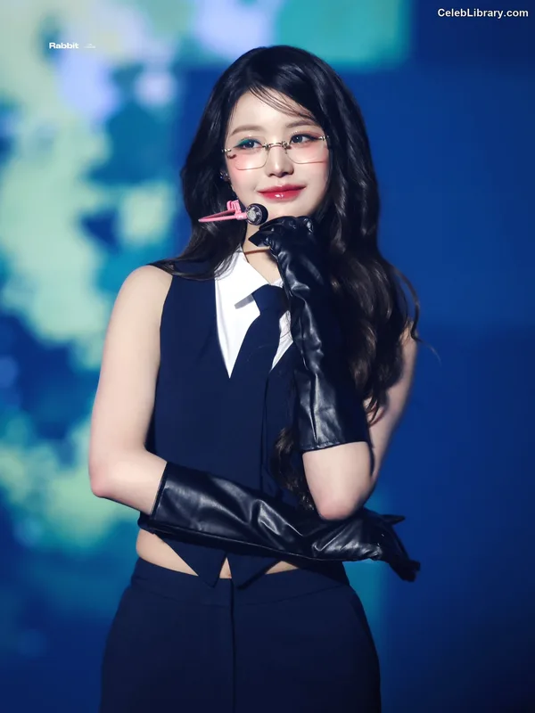 Jang Won-young 장원영 WONYOUNG photo 21 of 5846