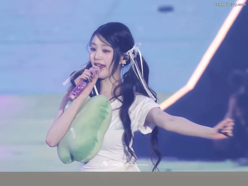Jang Won-young 장원영 WONYOUNG photo 23 of 5846