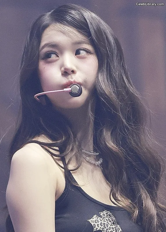 Jang Won-young 장원영 WONYOUNG photo 5 of 5846