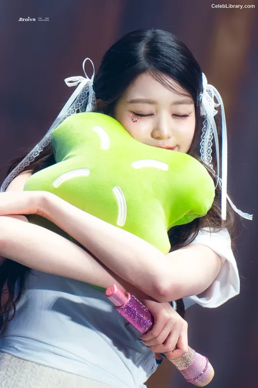 Jang Won-young 장원영 WONYOUNG photo 6 of 5846