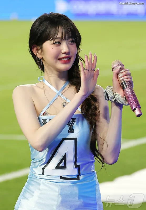 Jang Won-young 장원영 WONYOUNG photo 3 of 5846