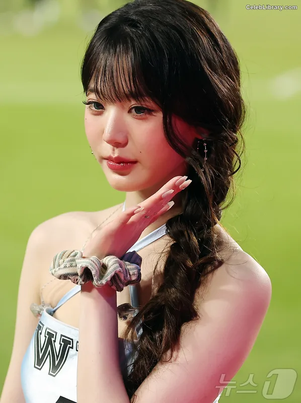 Jang Won-young 장원영 WONYOUNG photo 4 of 5846