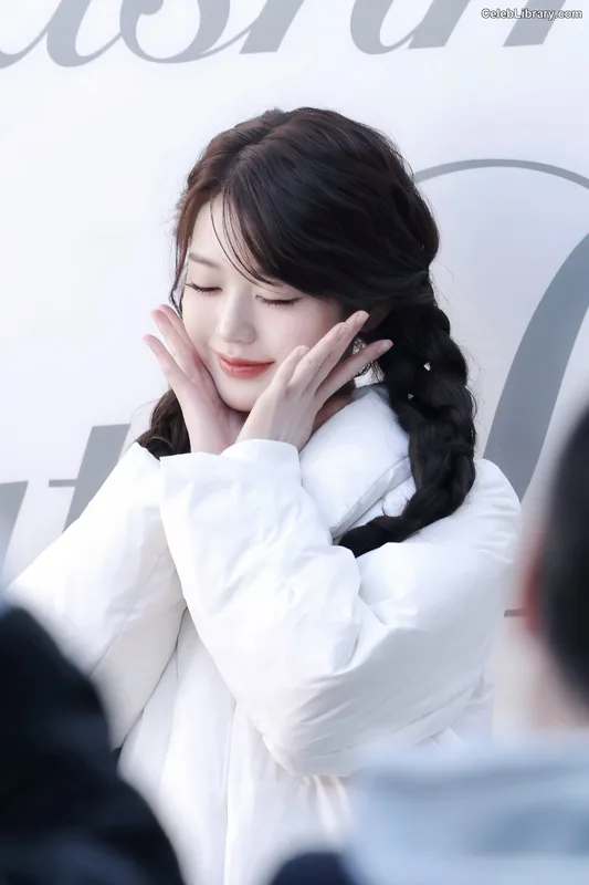 Jang Won-young 장원영 WONYOUNG photo 16 of 5846