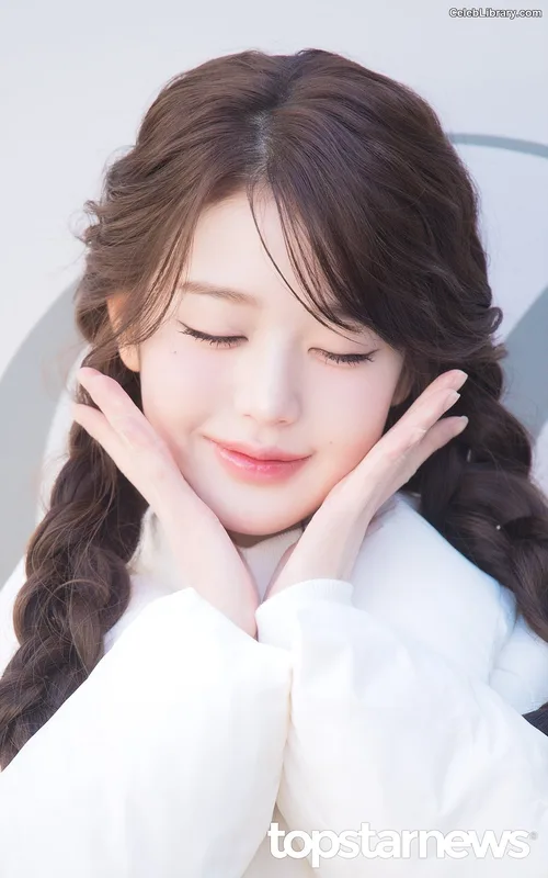 Jang Won-young 장원영 WONYOUNG photo 18 of 5846