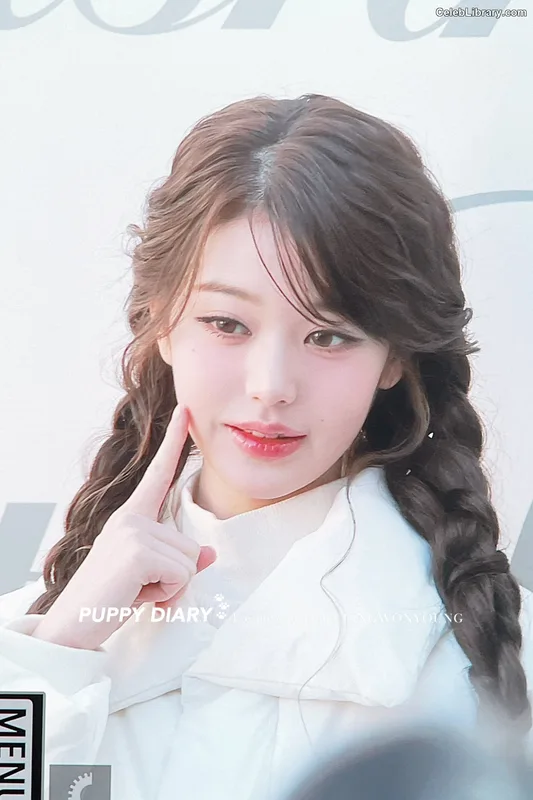 Jang Won-young 장원영 WONYOUNG photo 22 of 5846