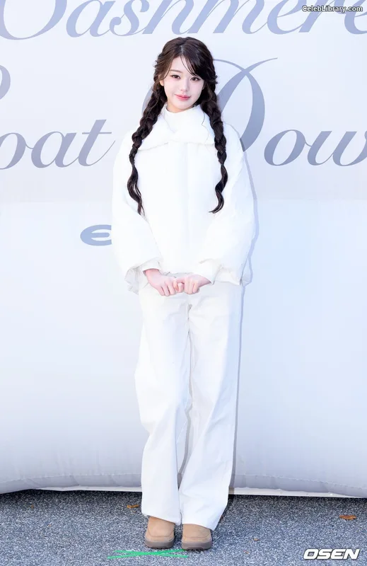Jang Won-young  장원영 WONYOUNG photo 9 of 5846