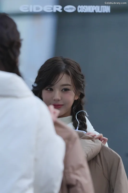 Jang Won-young  장원영 WONYOUNG photo 11 of 5846