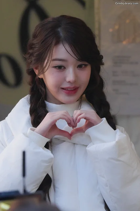 Jang Won-young  장원영 WONYOUNG photo 13 of 5846
