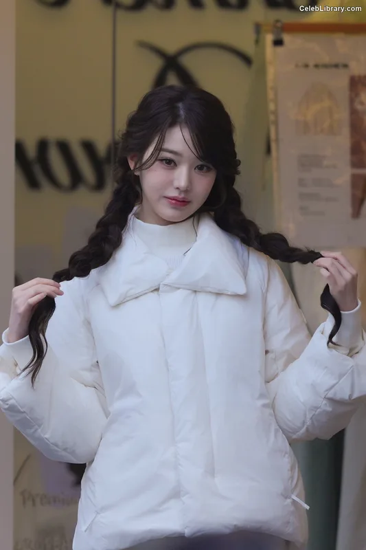 Jang Won-young  장원영 WONYOUNG photo 16 of 5846