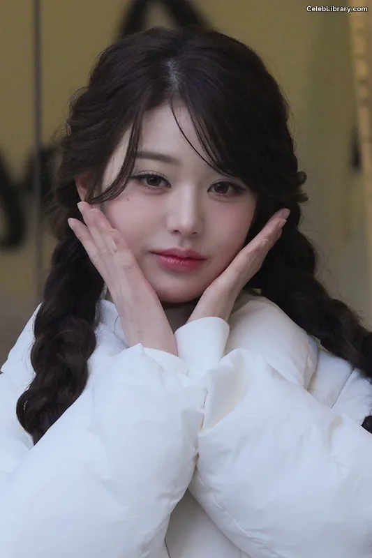 Jang Won-young  장원영 WONYOUNG photo 17 of 5846