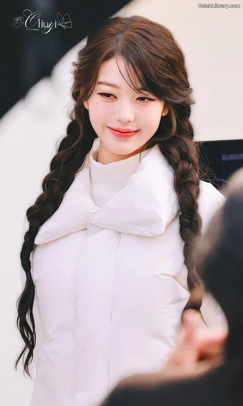 Jang Won-young  장원영 WONYOUNG photo 19 of 5846